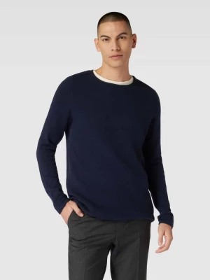 Sweter z dzianiny z okrągłym dekoltem model ‘RIKONO’ drykorn
