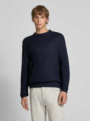 Sweter z dzianiny z okrągłym dekoltem model ‘ROY’ jack & jones