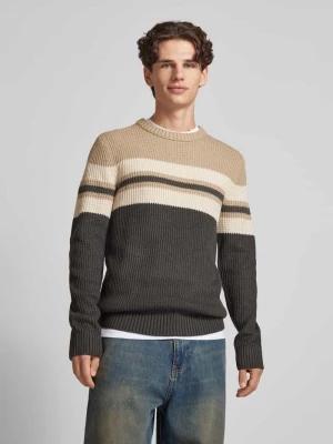 Sweter z dzianiny z okrągłym dekoltem model ‘SANDER’ jack & jones