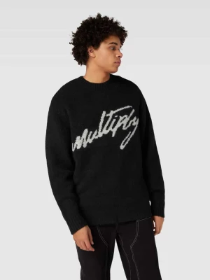 Sweter z dzianiny z okrągłym dekoltem model ‘SCRIPT’ Multiply Apparel