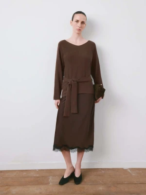 Sweter z dzianiny z paskiem czekoladowy - Kobieta - - MANGO