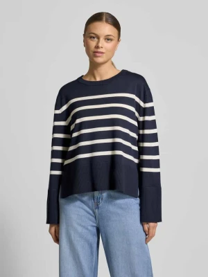 Sweter z dzianiny z prążkowanymi wykończeniami comma