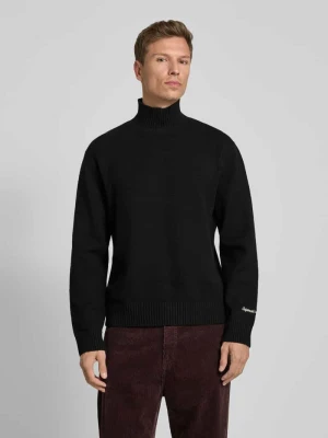 Sweter z dzianiny z prążkowanymi wykończeniami model ‘NORREBRO’ jack & jones