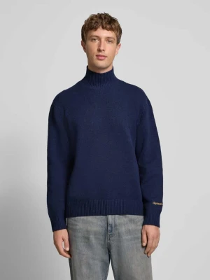 Sweter z dzianiny z prążkowanymi wykończeniami model ‘NORREBRO’ jack & jones