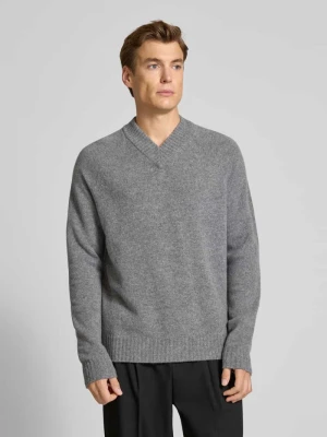 Sweter z dzianiny z prążkowanymi wykończeniami model ‘NUMIR’ drykorn