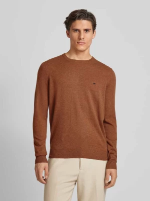 Sweter z dzianiny z wyhaftowanym logo FYNCH-HATTON