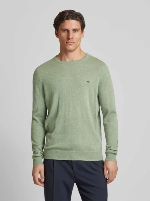 Sweter z dzianiny z wyhaftowanym logo FYNCH-HATTON
