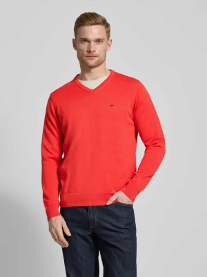 Sweter z dzianiny z wyhaftowanym logo FYNCH-HATTON