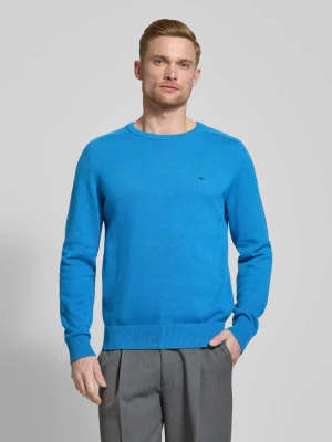 Sweter z dzianiny z wyhaftowanym logo FYNCH-HATTON