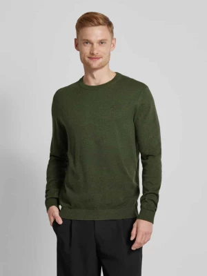 Sweter z dzianiny z wyhaftowanym logo model ‘BASIC’ Tom Tailor