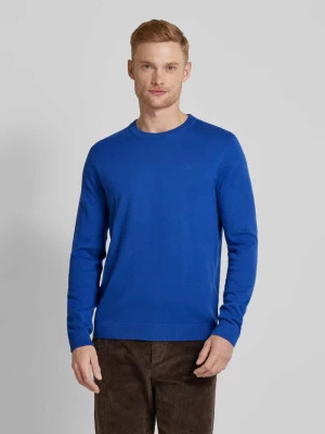 Sweter z dzianiny z wyhaftowanym logo model ‘BASIC’ Tom Tailor