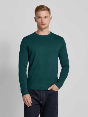 Sweter z dzianiny z wyhaftowanym logo model ‘BASIC’ Tom Tailor