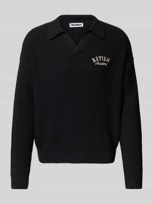 Sweter z dzianiny z wyhaftowanym logo REVIEW