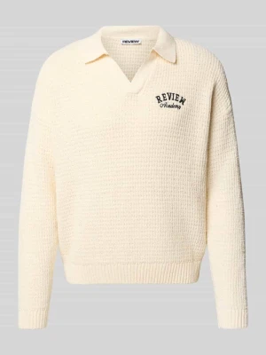 Sweter z dzianiny z wyhaftowanym logo REVIEW