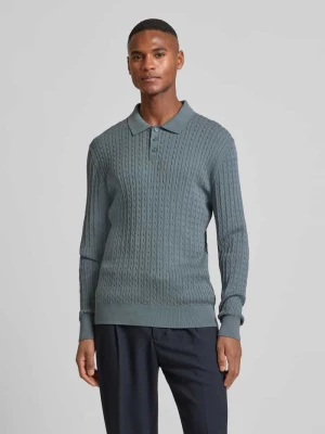 Sweter z dzianiny z wzorem warkocza MCNEAL