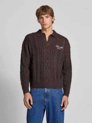 Sweter z dzianiny z wzorem warkocza REVIEW