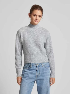 Sweter z dzianiny ze stójką model ‘NELLA’ Noisy May