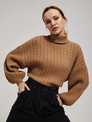 Sweter z golfem i bufiastymi rękawami ciemnobeżowy Moodo