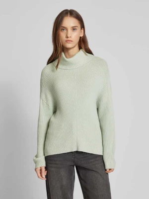 Sweter z golfem o kroju regular fit z odsłoniętymi ramionami model „KATIA” Only