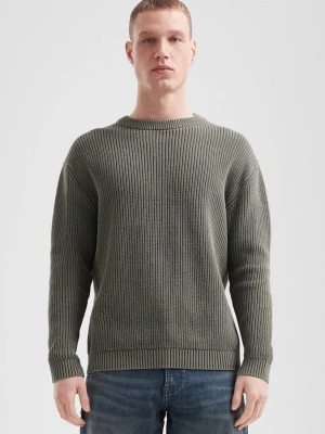 Sweter z grubej dzianiny z efektem sprania QS oliwkowy