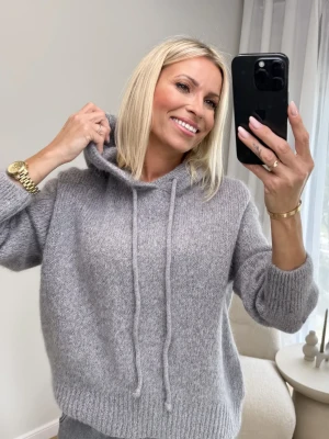 Sweter z Kapturem Szary Res ClothStore