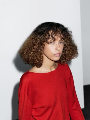 Sweter Z Mieszanki Wełny Z Dekoltem Łódką - Czerwony - - Massimo Dutti - Kobieta