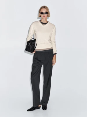 Sweter Z Mieszanki Wełny Z Dekoltem W Serek - Beżowy - - Massimo Dutti - Kobieta