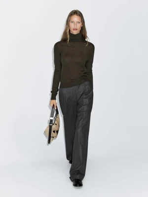 Dzianinowy Sweter Z Mieszanki Wełny Z Golfem - Zielonkawy - - Massimo Dutti - Kobieta