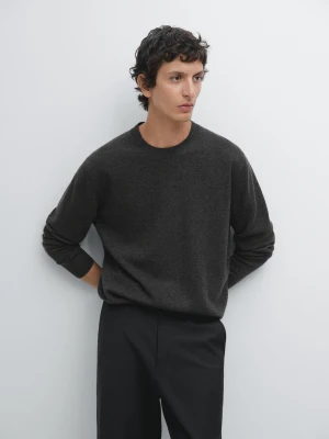 Sweter Z Mieszanki Wełny Z Okrągłym Dekoltem - Brudnoszary - - Massimo Dutti - Mężczyzna