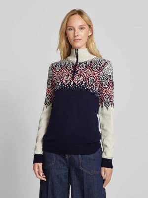 Sweter z norweskim wzorem i kołnierzem zapinanym model ‘Winterland’ Dale of Norway