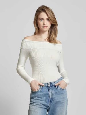Sweter z odkrytymi ramionami w jednolitym kolorze model ‘BERTHA’ Only