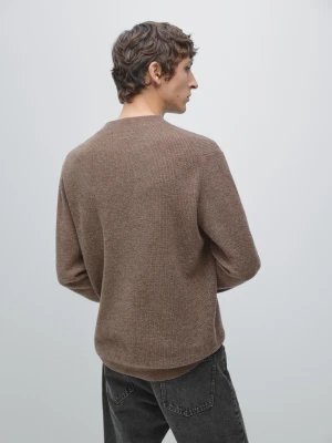 Sweter Z Okrągłym Dekoltem Z Dzianiny Z Efektem Przędzy Knickerbocker - Norkowy - - Massimo Dutti - Mężczyzna