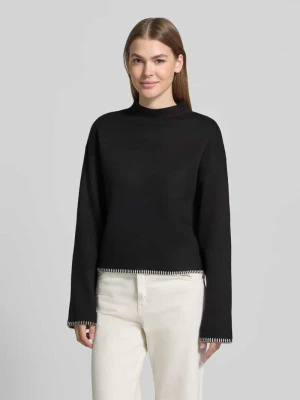 Sweter z paski w kontrastowym kolorze przy dole Jake*s