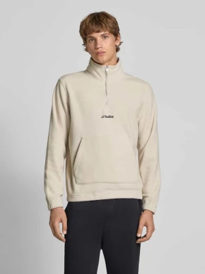 Bluza o kroju regular fit z kołnierzem i kieszenią kangurką model ‘SOHO HALFZIP FLEECE’ jack & jones