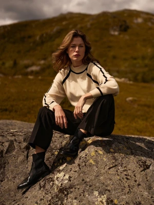 Sweter z półgolfem beżowy Moodo