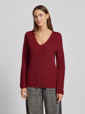 Sweter z prążkowaną fakturą i dekoltem w serek s.Oliver RED LABEL