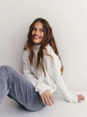 Sweter z warkoczowym splotem Top Secret