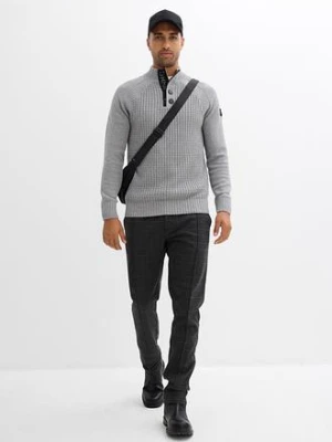 Sweter ze stójką z bawełną z recyklingu bonprix