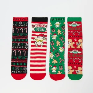 Świąteczne skarpetki 4-pak z nadrukiem Friends House
