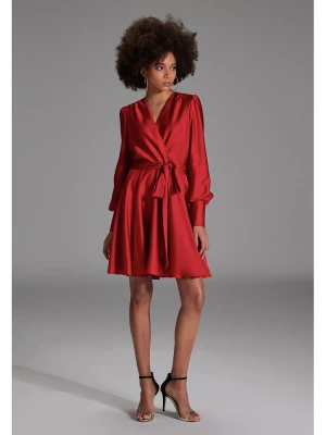 SWING Sukienka w kolorze czerwonym rozmiar: 38