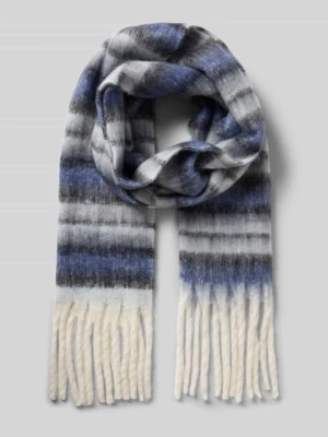 Szal z frędzlami model ‘MARLA’ Pieces