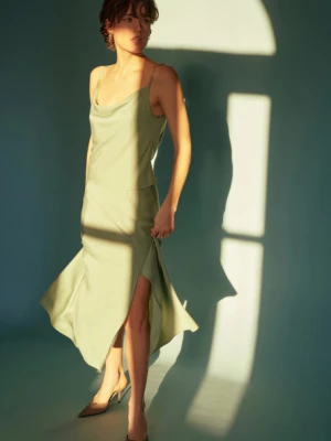 Szałwiowa spódnica o długości midi Greenpoint