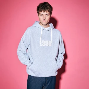 Szara bluza regular fit z kapturem i aplikacją 1998 House