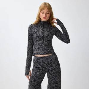 Szara bluza rozpinana w panterkę ze stójką House
