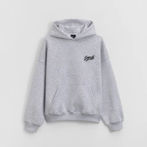 Szara bluza z kapturem i haftem w stylu graffiti House