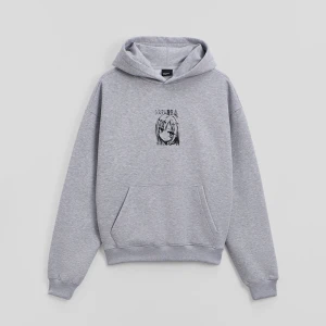 Szara bluza z kapturem z nadrukiem w stylu anime House
