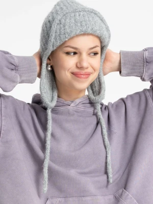 Szara czapka uszatka Reporter