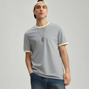 Szara koszulka regular fit z kontrastową lamówką House