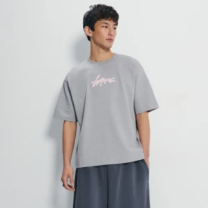 Szara koszulka relaxed fit z haftem graffiti House