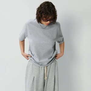 Szara luźna koszulka basic z okrągłym dekoltem House